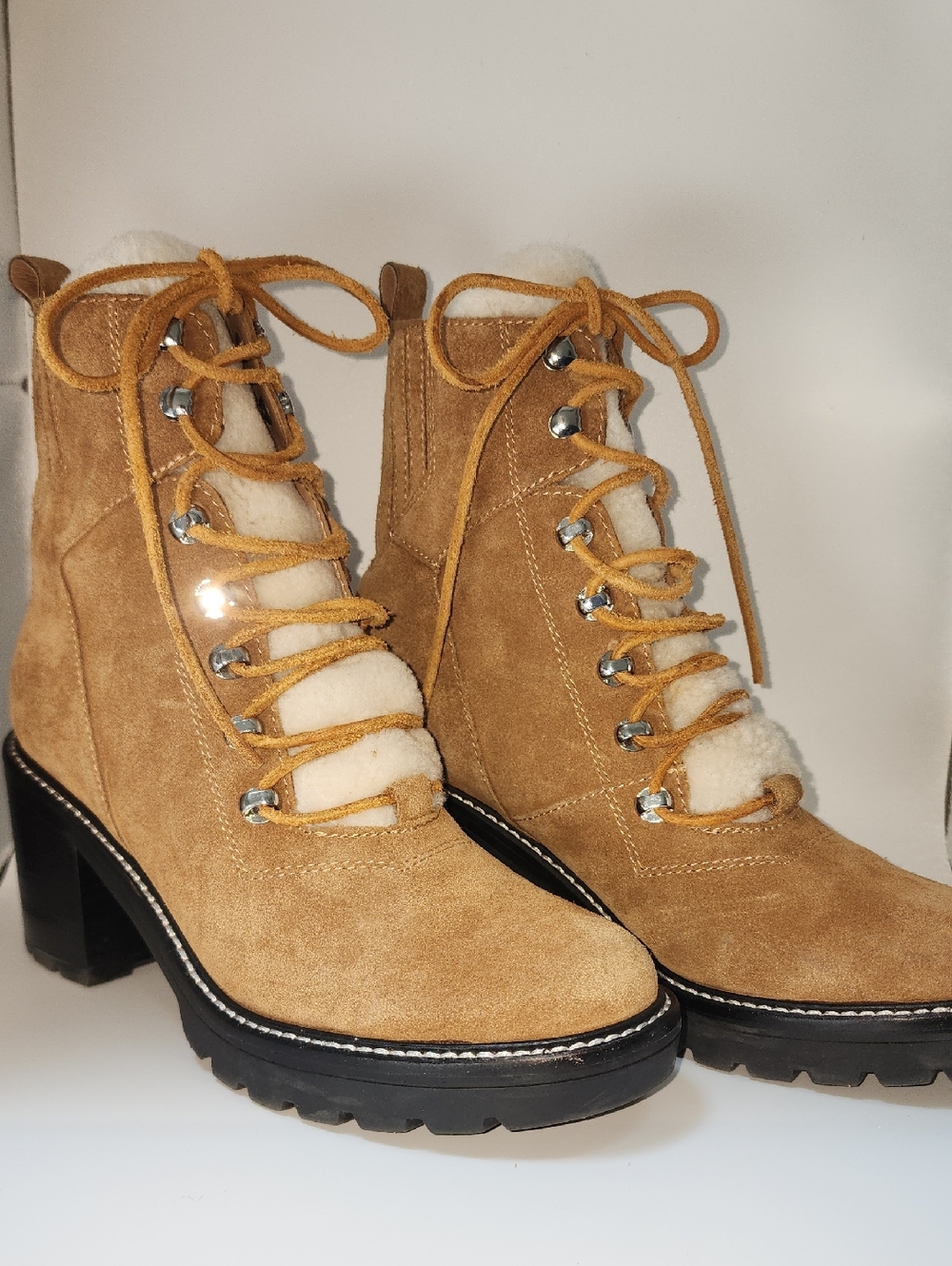 Marc Fisher Ltd Izzie Size 8 Lace-Up‎ Shearling Ankle Boots - Tan